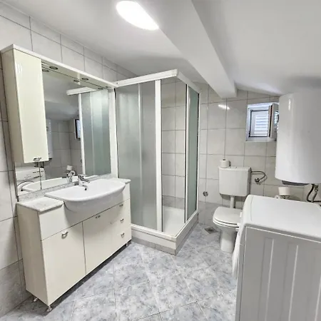 דירה Tomislav Nv 8 Pax - With Sea View, 250 M From The נובי ווינודולסקי