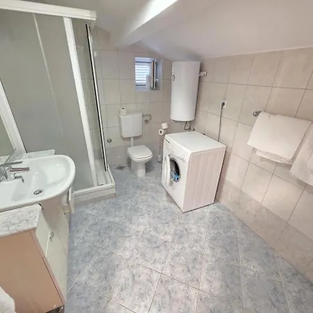 Tomislav Nv 8 Pax - With Sea View, 250 M From The * נובי ווינודולסקי