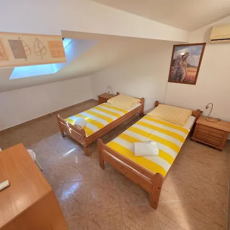 Tomislav Nv 8 Pax - With Sea View, 250 M From The נובי ווינודולסקי