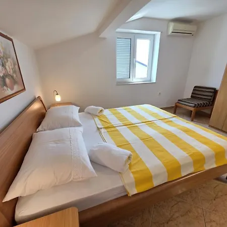 Tomislav Nv 8 Pax - With Sea View, 250 M From The דירה