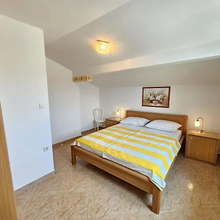 Tomislav Nv 8 Pax - With Sea View, 250 M From The נובי ווינודולסקי
